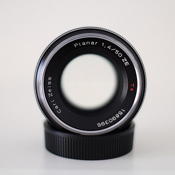 Carl Zeiss Planar 50/1.4 ZE (Canon)