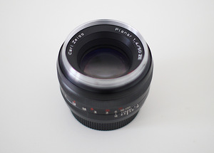 Carl Zeiss Planar 50/1.4 ZE (Canon) (5 foto / 6)