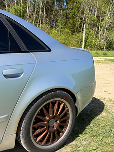 Audi A4 (5 фото из 11)