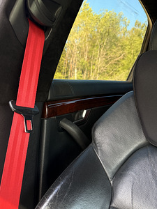 Audi A4 (9 фото из 11)
