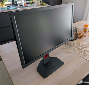 BENQ ZOWIE XL2411K 24’ 144hz Full HD (2 foto / 2)
