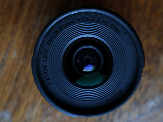 Canon RF-S 18-45mm F4.5-6.3 IS STM
