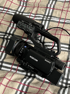 Sony PXW-X70 XDCAM (1 foto / 4)