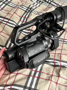 Sony PXW-X70 XDCAM (2 foto / 4)