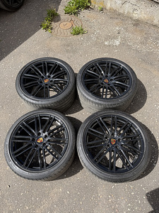 21" оригинальные диски Porsche Panamera разной ширины 5x130 + шины (3 фото из 10)