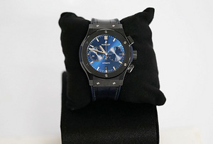 Hublot Classic Fusion Ceramic Blue Chronograph (2 foto / 5)