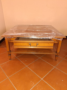 Стол (2 фото из 5)