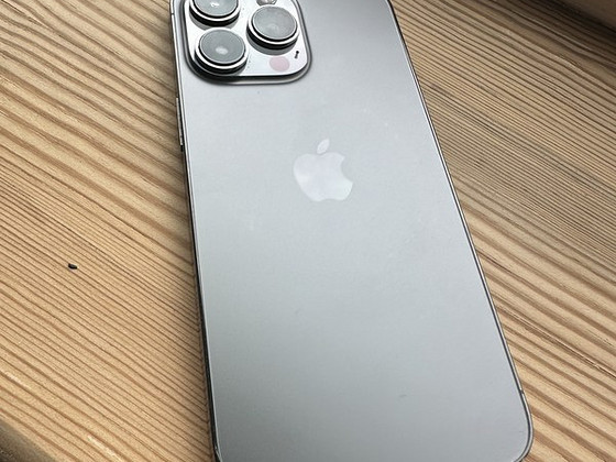 iPhone 13 pro 128 gb space grey