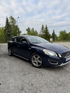 Volvo v60 (3 фото из 8)