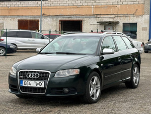 AUDI A4 AVANT (1 фото из 8)