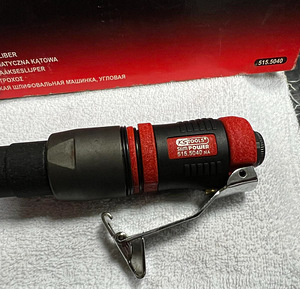 УГЛОВАЯ ШЛИФОВАЛЬНАЯ МАШИНКА KS tools (3 фото из 3)