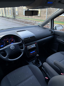 Vw Sharan 1.9 66 кВт (7 фото из 8)