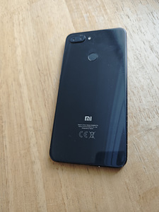 Xiaomi Mi8 Lite продам (4 фото из 4)