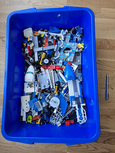 Детали LEGO для самолета (1 фото из 1)