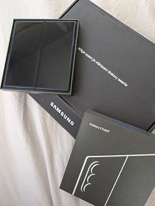 Samsung Galaxy Z Fold 7 (12GB / 512GB) • Синий (2 фото из 10)