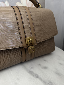 Сумка Guess (2 фото из 4)