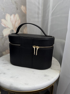Guess косметичка (2 фото из 3)