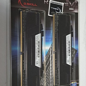 Продам две DDR4-3200, по 8 BG 2 штуки