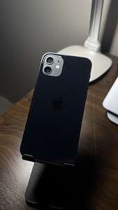 iPhone 12 128 ГБ (2 фото из 8)