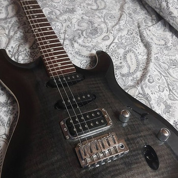 Elektrikitarr Ibanez SA260FM