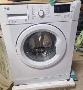 Стиральная машина Beko (1 фото из 1)