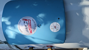 Elektriline boiler (2 foto / 3)