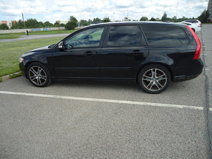 VOLVO V50 (5 foto / 11)