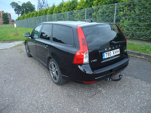 VOLVO V50 (4 foto / 11)