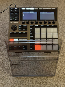 Native Instruments Maschine Plus (1 фото из 6)