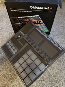 Native Instruments Maschine Plus (5 фото из 6)