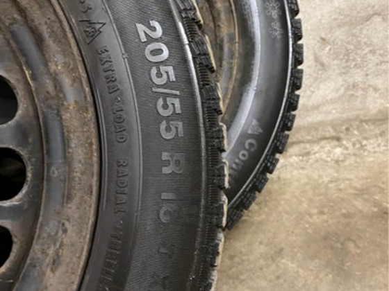 Müüa veljed koos rehvidega