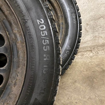 Müüa veljed koos rehvidega