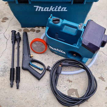 Makita akutoitega pesur