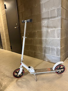 Stiga 200S kick scooter — kasutatud tõukeratas (1 foto / 5)