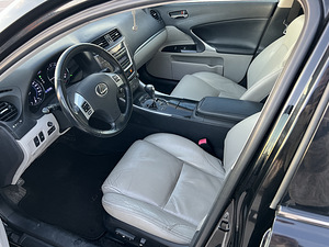 Lexus IS 250 153 кВт, 2012 (5 фото из 6)