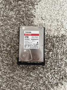 2TB Hard Drive Toshiba (1 foto / 3)