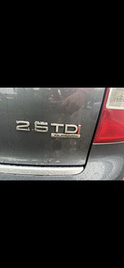 Audi A4 2.5 TDI Quattro (5 foto / 5)