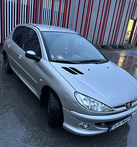 Peugeot 206 (3 фото из 4)