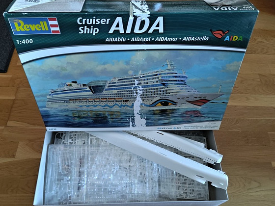 Конструктор модели корабля Revell AIDA в новой упаковке