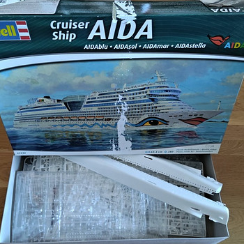 Конструктор модели корабля Revell AIDA в новой упаковке