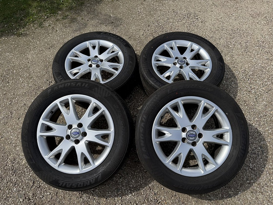 Volvo XC 18 tolli originaal valuveljed
