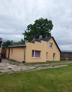 Māja pie upes Jelgavā (2 foto no 16)