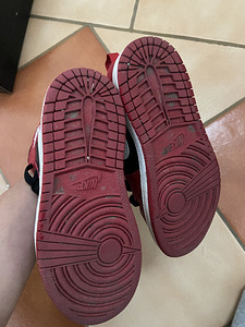 Nike jordan кроссовки (4 фото из 4)