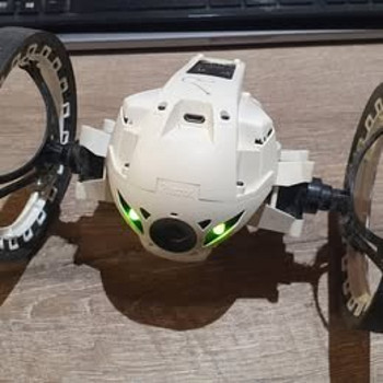 Ездящий дрон Parrot Jumping Sumo