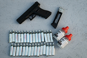 UUS Glock 17 gen 3 4,5mm CO2 blowback õhkrelv Umarex (8 foto / 10)