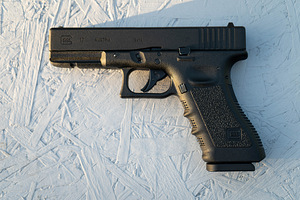 UUS Glock 17 gen 3 4,5mm CO2 blowback õhkrelv Umarex (5 foto / 10)