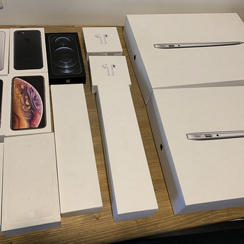 Пустые коробки Apple