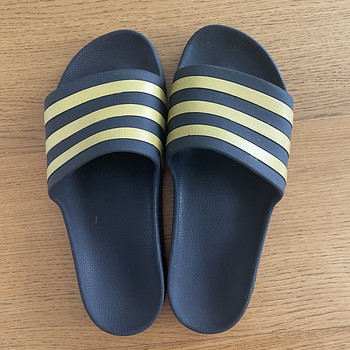 Adidas plätud