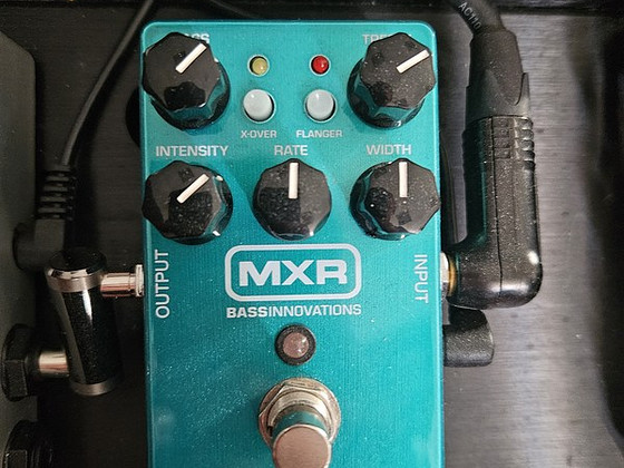 Mxr басовый хорус