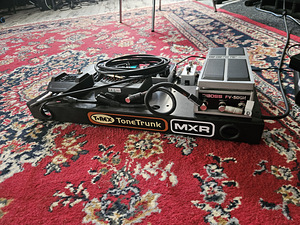 T-rex pedal board 56 (1 foto / 2)